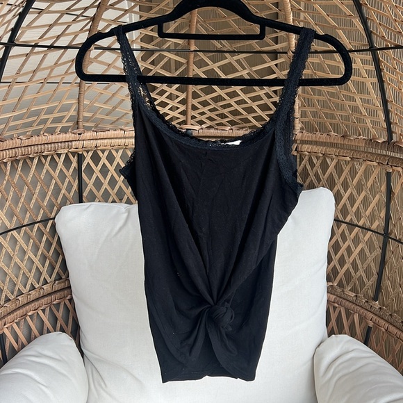 Forever 21 tank, size medium. In great condition, cute lace straps! - Picture 2 of 3